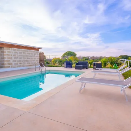 Giulia Con Piscina Privata -